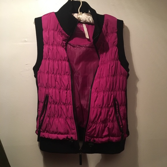 Calvin Klein Performance puffer zip-up vest jacket - Picture 2 of 8